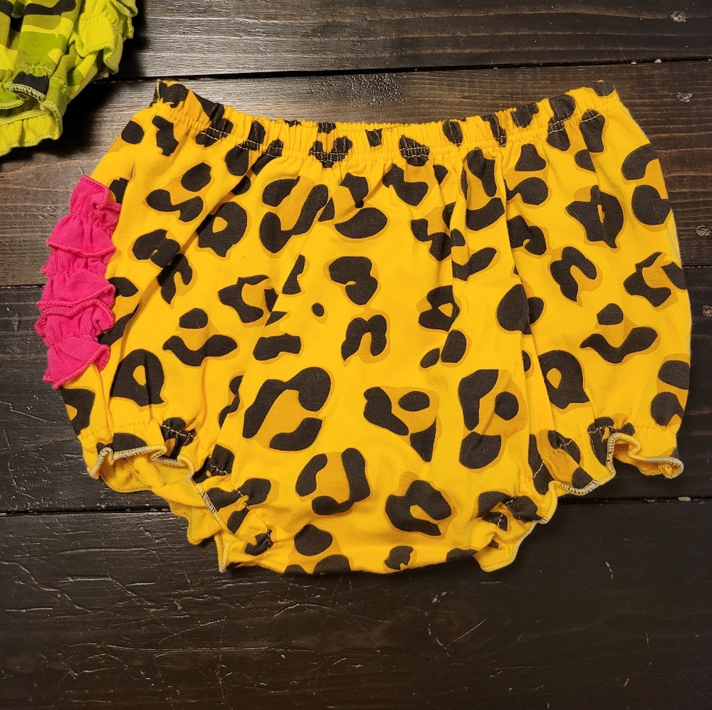 3 for $10 🤎Ruffle buns diaper covers - Picture 4 of 6
